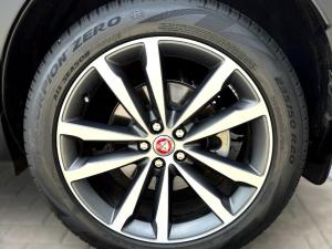 Jaguar E-Pace D200 AWD R-Dynamic Black - Image 9