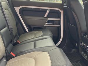 Land Rover Defender 110 D300 X-Dynamic HSE - Image 13