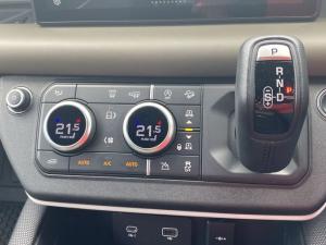 Land Rover Defender 110 D300 X-Dynamic HSE - Image 21
