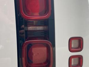 Land Rover Defender 110 D300 X-Dynamic HSE - Image 9