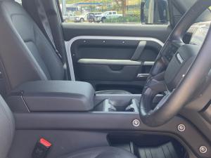Land Rover Defender 110 D350 X-Dynamic HSE - Image 11