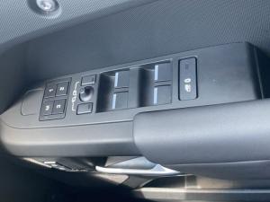 Land Rover Defender 110 D350 X-Dynamic HSE - Image 16