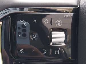 Land Rover Range Rover Evoque D200 R-Dynamic SE - Image 17