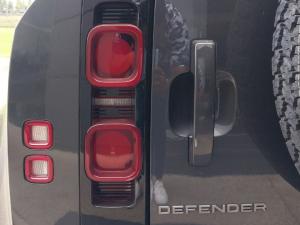 Land Rover Defender 110 D250 X-Dynamic SE - Image 10