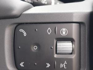 Land Rover Defender 110 D250 X-Dynamic SE - Image 18