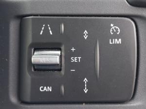 Land Rover Defender 110 D250 X-Dynamic SE - Image 19