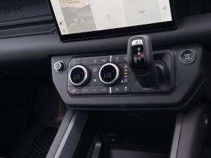 Land Rover Defender 110 D250 X-Dynamic SE - Image 20