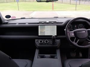 Land Rover Defender 110 D250 X-Dynamic SE - Image 22