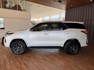 Toyota Fortuner 2.8GD-6 4x4 GR-Sport - Image 9