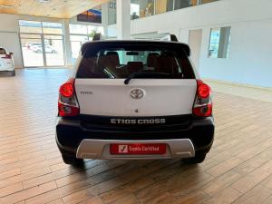Toyota Etios Cross 1.5 Xs - Image 4