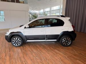 Toyota Etios Cross 1.5 Xs - Image 8