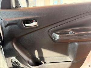 Toyota Vitz 1.0 XR manual - Image 18