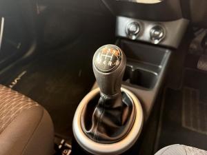 Toyota Vitz 1.0 XR manual - Image 20