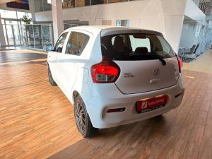 Toyota Vitz 1.0 XR manual - Image 6