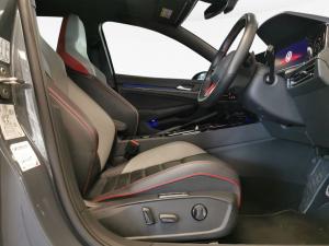 Volkswagen Golf GTI - Image 12