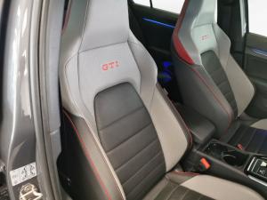 Volkswagen Golf GTI - Image 13