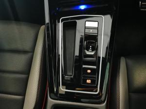 Volkswagen Golf GTI - Image 18