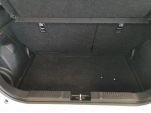 Suzuki Swift 1.2 GLX auto - Image 10