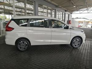 Suzuki Ertiga 1.5 GL manual - Image 8