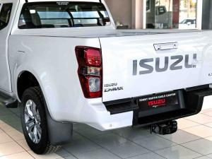 Isuzu D-Max 1.9TD Extended cab LS manual - Image 10