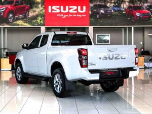 Isuzu D-Max 1.9TD Extended cab LS manual - Image 14