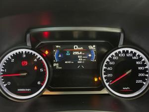 Isuzu D-Max 3.0TD double cab V-Cross 4x4 - Image 20