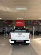 Isuzu D-Max 3.0TD double cab V-Cross 4x4 - Image 5