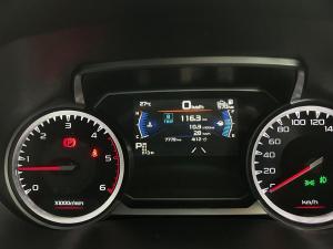 Isuzu D-Max 3.0TD double cab V-Cross 4x4 - Image 14