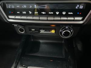 Isuzu D-Max 3.0TD double cab V-Cross 4x4 - Image 15