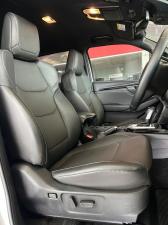 Isuzu D-Max 3.0TD double cab V-Cross 4x4 - Image 22