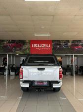 Isuzu D-Max 3.0TD double cab V-Cross 4x4 - Image 5