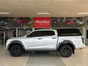 Isuzu D-Max 3.0TD double cab V-Cross 4x4 - Image 8