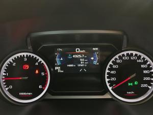 Isuzu D-Max 3.0TD double cab V-Cross 4x4 - Image 15