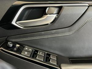 Isuzu D-Max 3.0TD double cab V-Cross 4x4 - Image 19