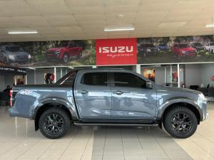 Isuzu D-Max 3.0TD double cab V-Cross 4x4 - Image 7