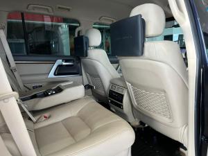 Toyota Land Cruiser 200 4.5D-4D V8 VX-R - Image 21