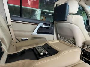 Toyota Land Cruiser 200 4.5D-4D V8 VX-R - Image 23