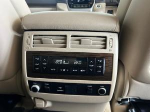 Toyota Land Cruiser 200 4.5D-4D V8 VX-R - Image 26