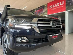 Toyota Land Cruiser 200 4.5D-4D V8 VX-R - Image 10