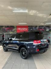 Toyota Land Cruiser 200 4.5D-4D V8 VX-R - Image 4