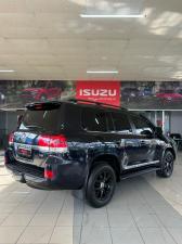 Toyota Land Cruiser 200 4.5D-4D V8 VX-R - Image 6