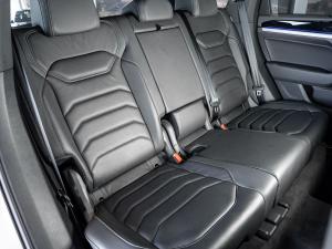 Volkswagen Touareg V6 TDI Executive R-Line - Image 16