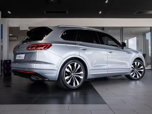 Volkswagen Touareg V6 TDI Executive R-Line - Image 6