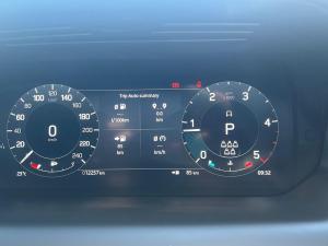 Land Rover Discovery Sport D200 R-Dynamic SE - Image 11