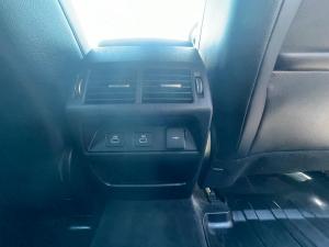 Land Rover Discovery Sport D200 R-Dynamic SE - Image 18