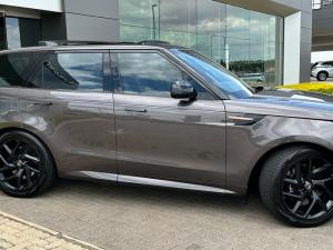 Land Rover Range Rover P460e HSE - Image 8