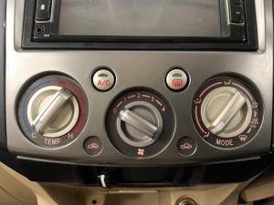 Ford Everest 3.0 Tdci LTD 4X4 automatic - Image 8