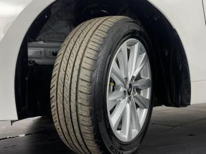 Toyota Corolla 1.8 XS Hybrid CVT - Image 13