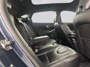 Volvo V40 D3 Momentum Geartronic - Image 17