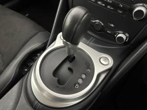 Nissan 370 Z Coupe automatic - Image 17
